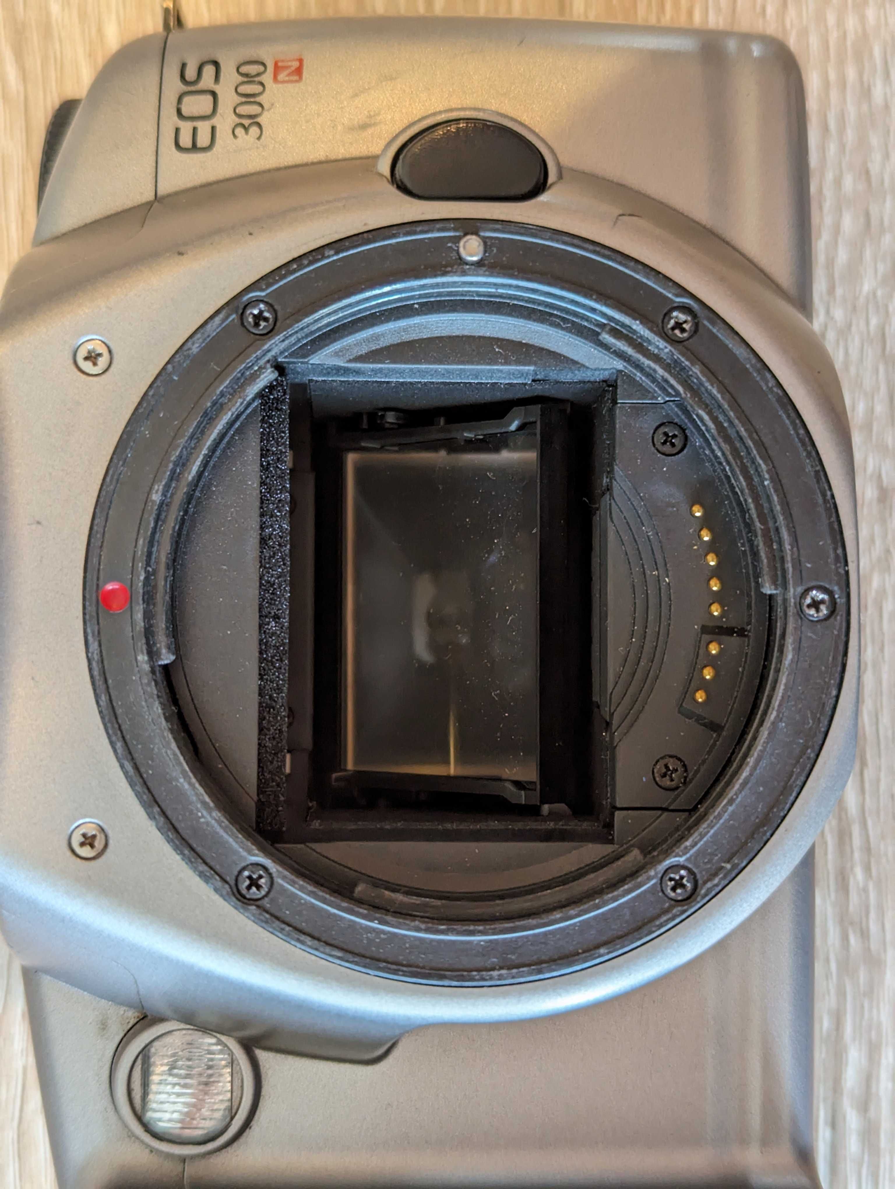 Lustrzanka analogowa Canon EOS 3000N