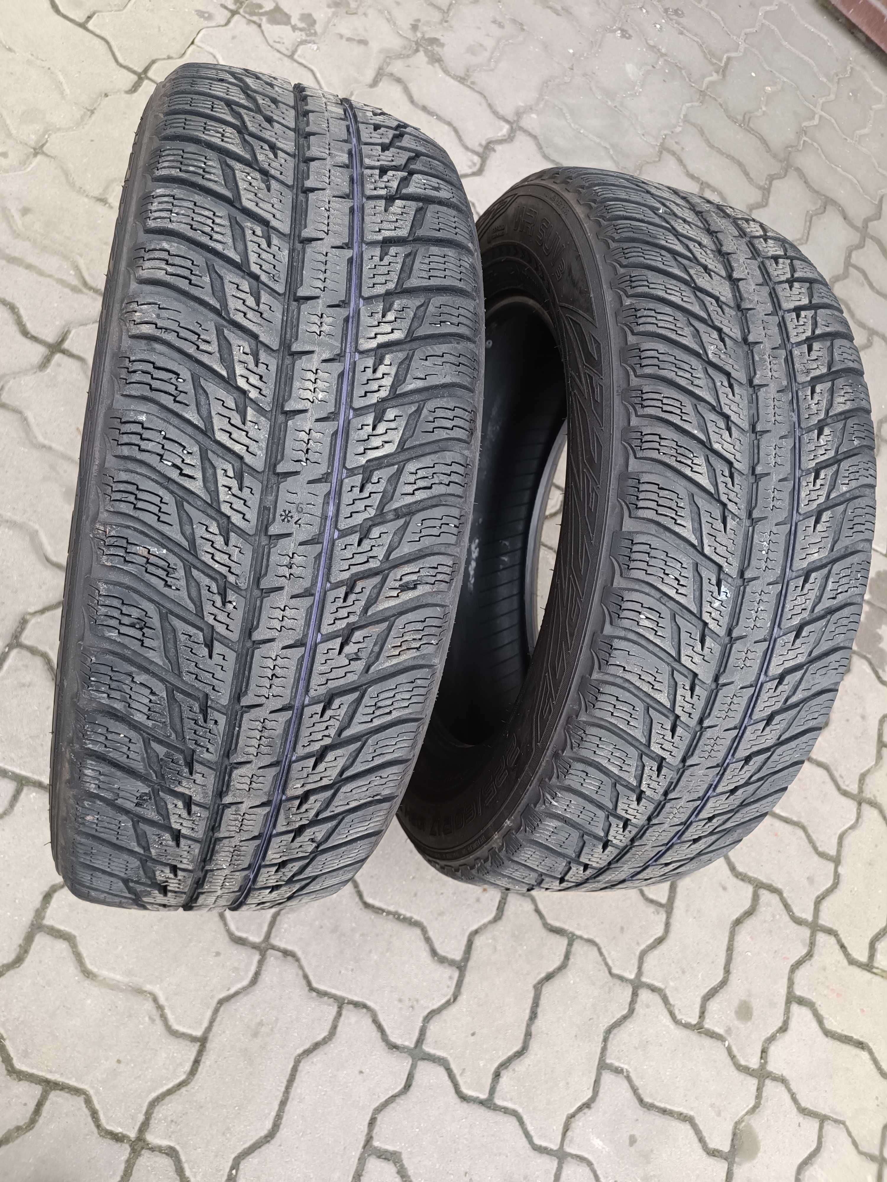 Nokian 225/60R17 зима