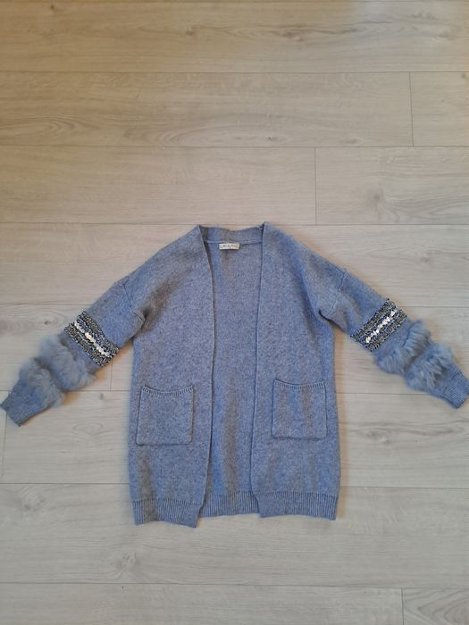 Sweter r. 140 ciepły