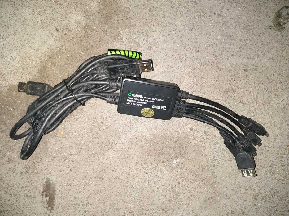 Caixa de cabos diversos de audio / video