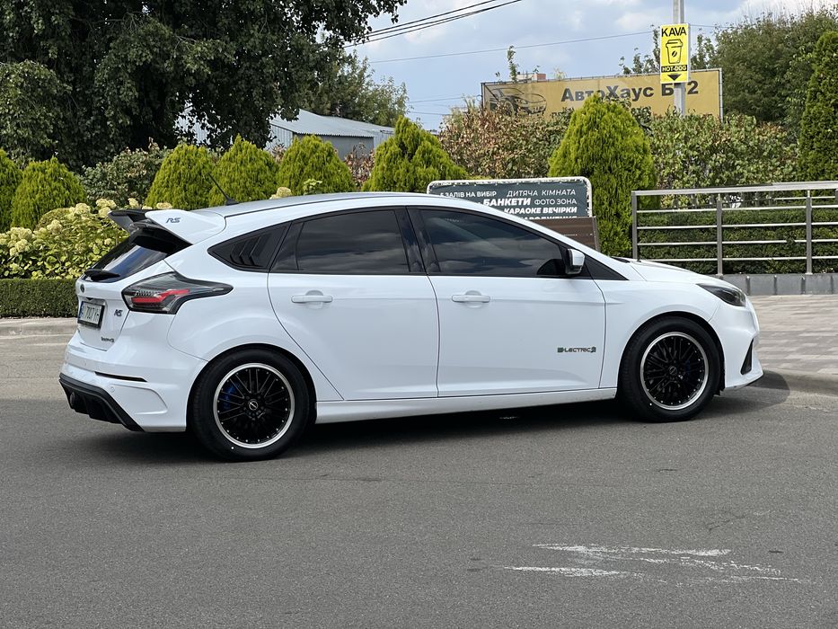 Ford Focus 3 electric 2018 год 33 kw в RS обвесе