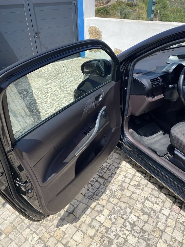 Toyota iQ 1.0 (2010) - 68 CV