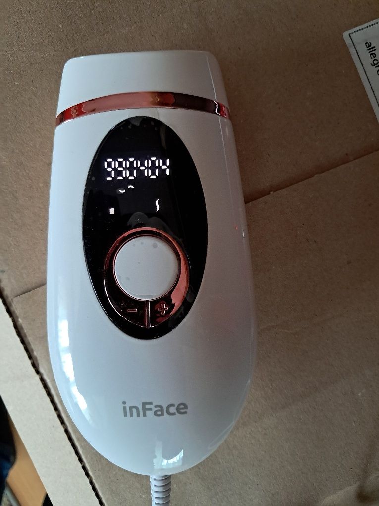 In face depilator laserowy
