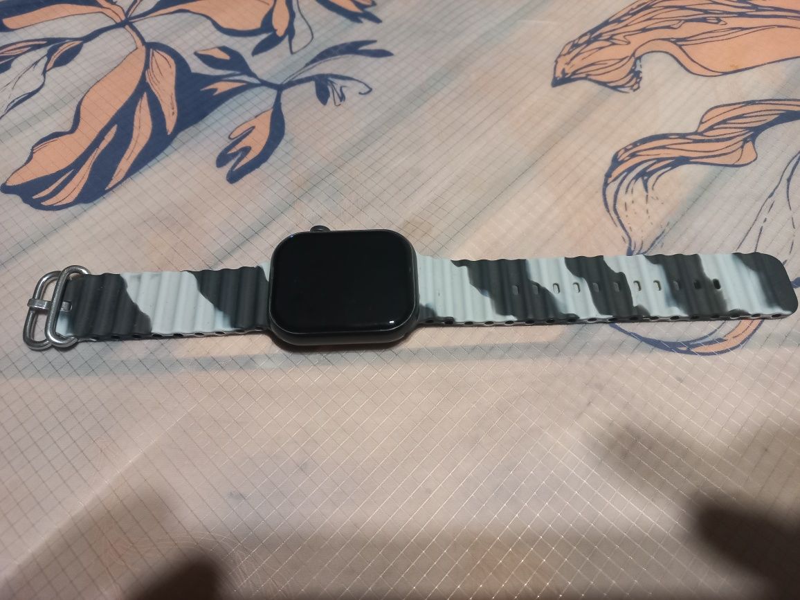 Смарт-часы Apple Watch 9 б/у