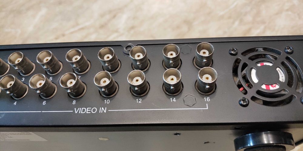 Видеорегистратор PRAXIS VDR 2016 на 16 камер