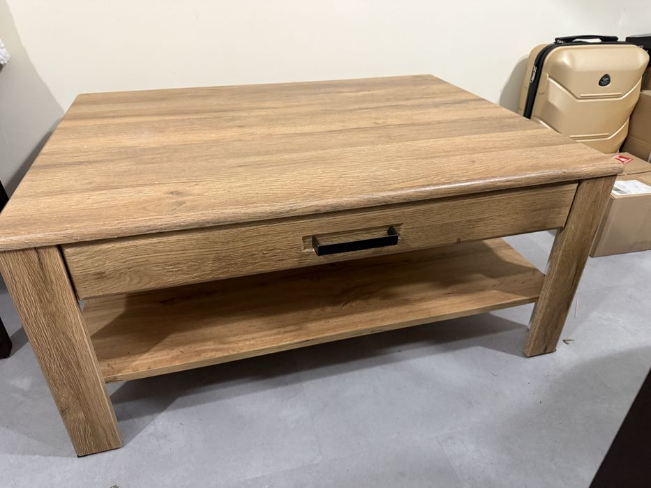 Stolik kawowy z szuflada