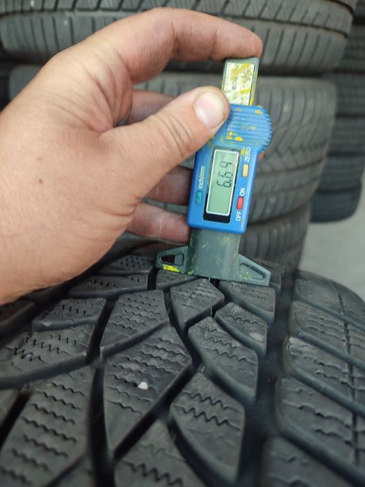 Komplet opon Dunlop SP Winter Sport 3D 215/60/16 99H