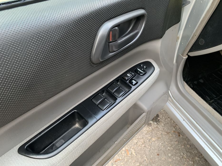 Subaru Forester SG5 2.0 атмосферный, коробка автомат