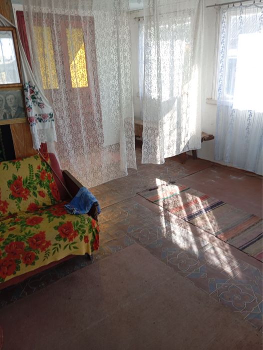 Продаєть дворище