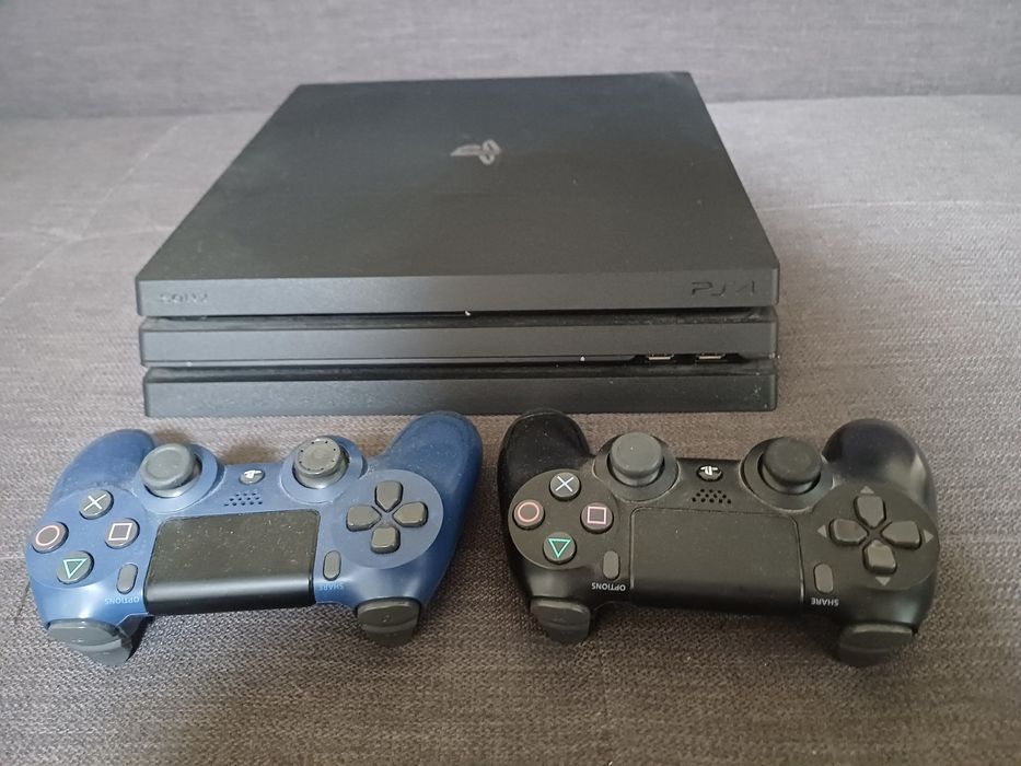 Ps4 pro + 5 ігор , та 2 геймпади