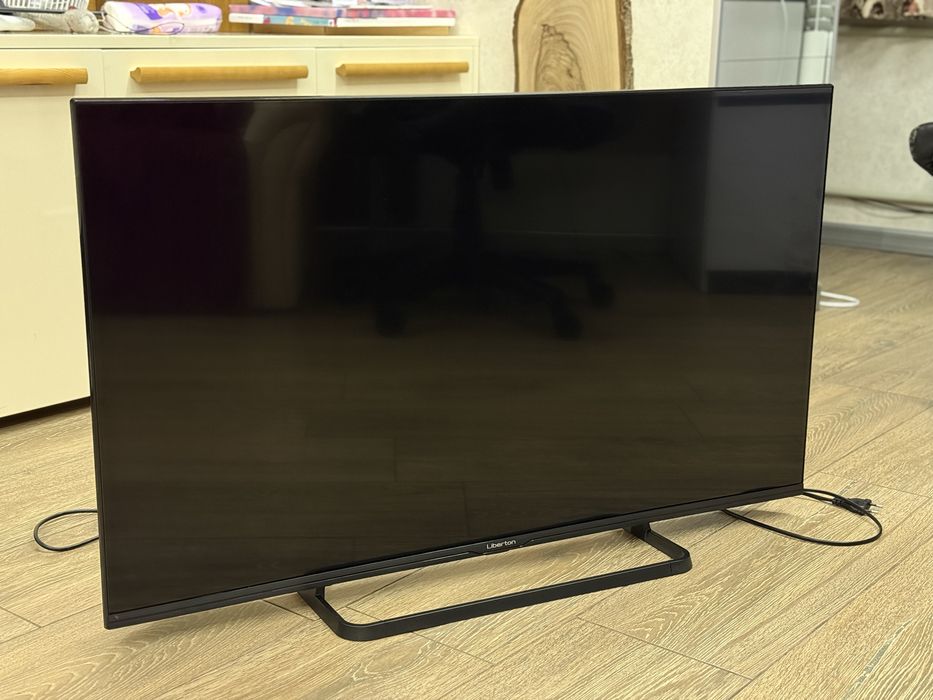 4K 43" Телевізор SMART TV Liberton LTV-43U01AT На гарантії
