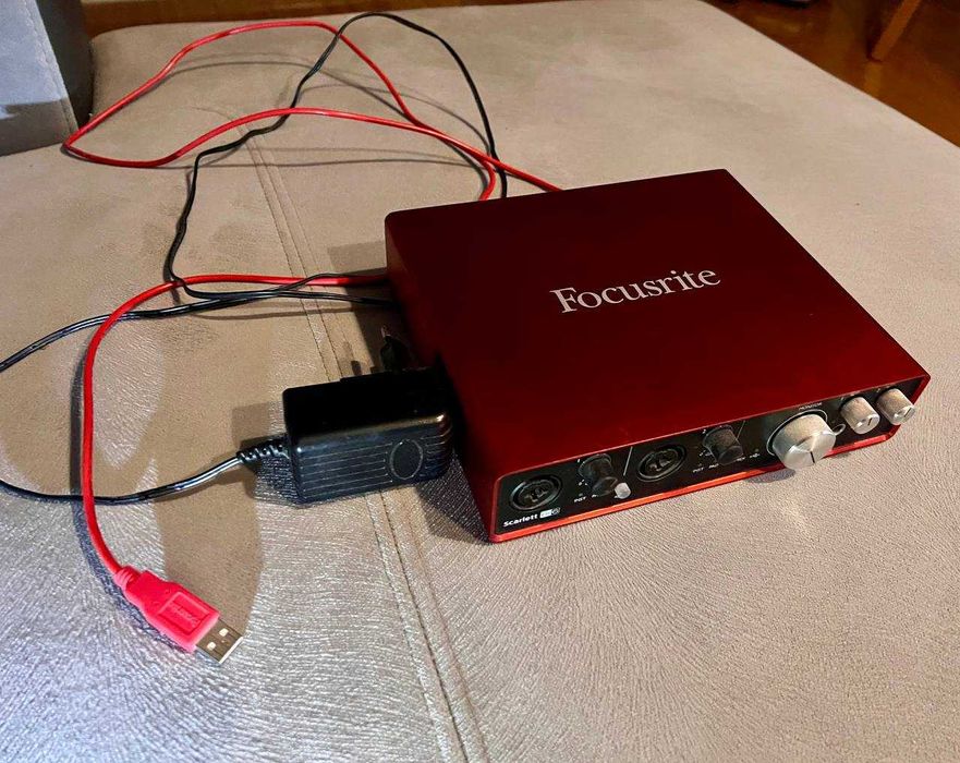 Звукова карта Focusrite Scarlett 6I6  2gen