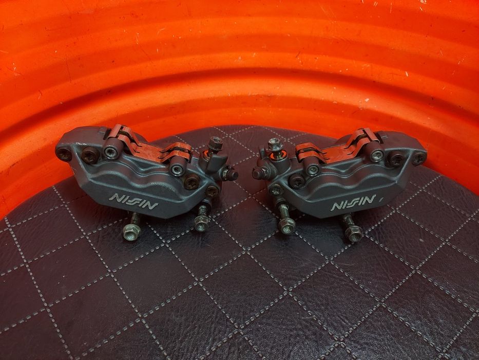 Zaciski Honda CBR 600 F4/F4i/Sport 929/954/900RR przód lewy prawy