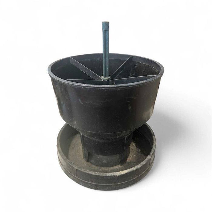 Karmidło Zasypowe Automatyczne dla Drobiu