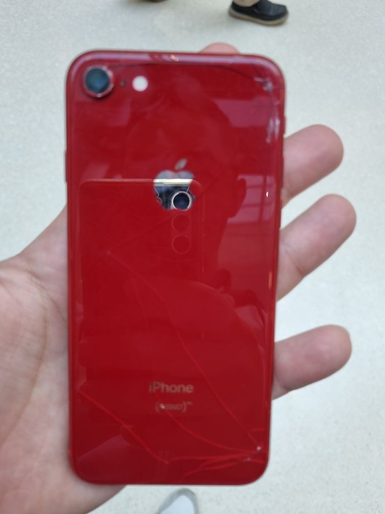 IPhone 8 vermelho