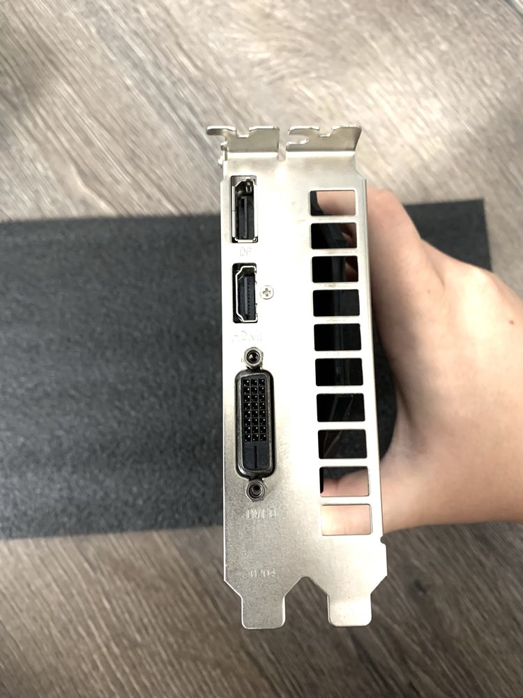 Видеокарта GTX 1050 TI 4GB GDDR5