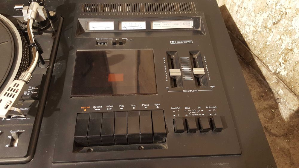 Fisher Hi-Fi Center MCE 4040 - Uszkodzony. Czytaj opis.