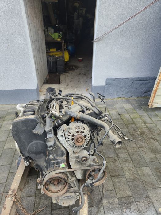 Silnik cały kompletny passat B5 Fl 2.0 AZM