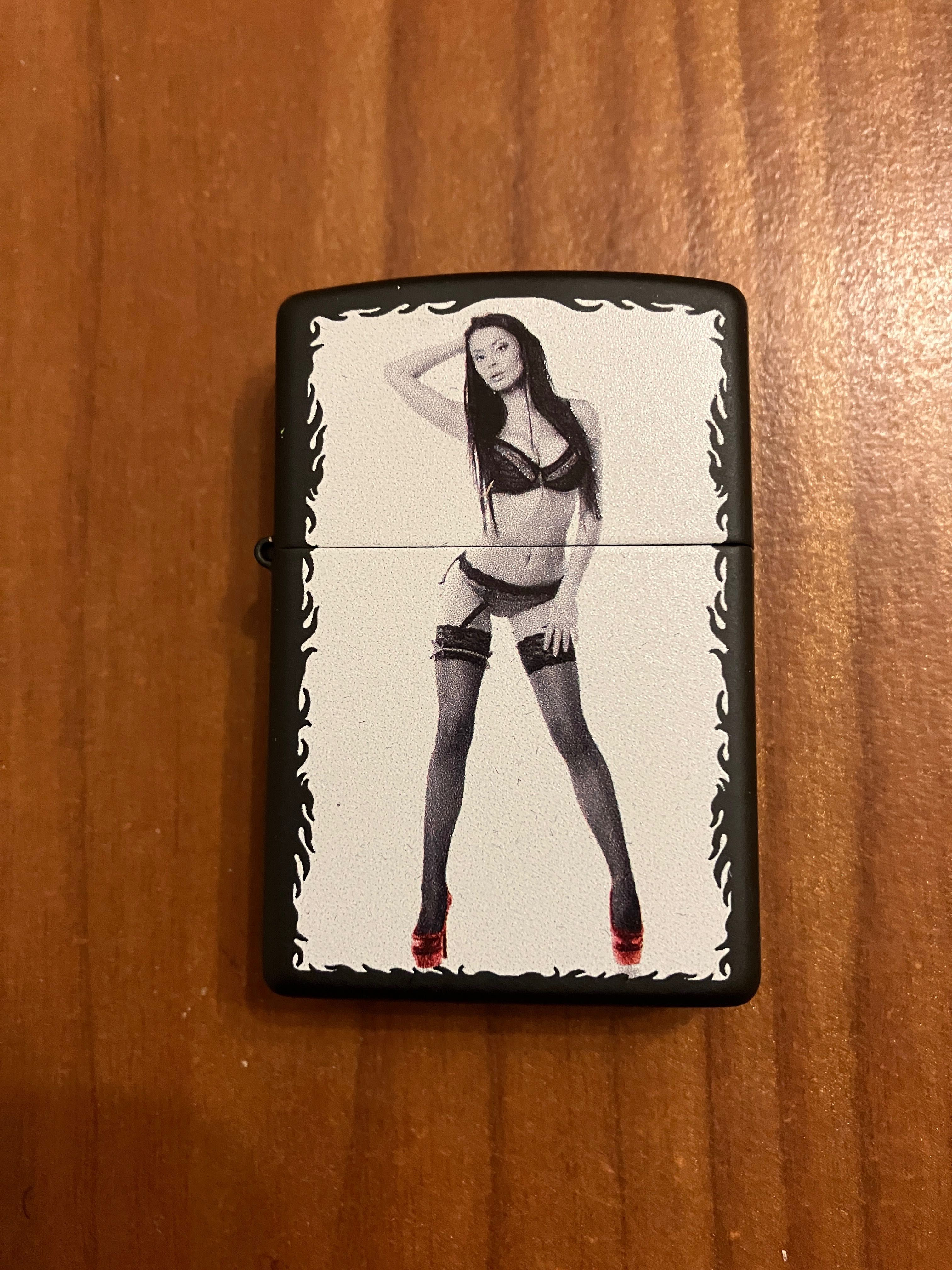 Запальничка Zippo Sexy in lace Red shoe. Girl Collection. Оригінал!