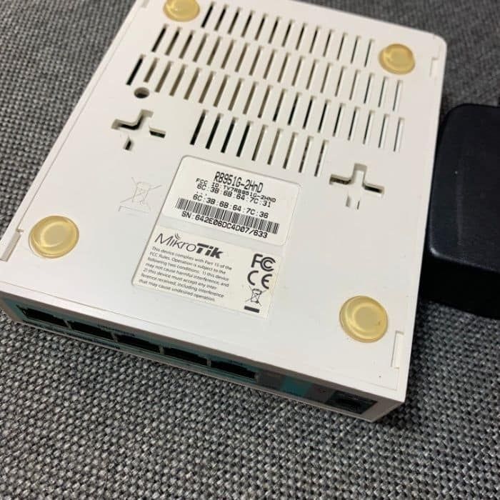 Роутер (маршрутизатор) MikroTik RB951G-2HnD