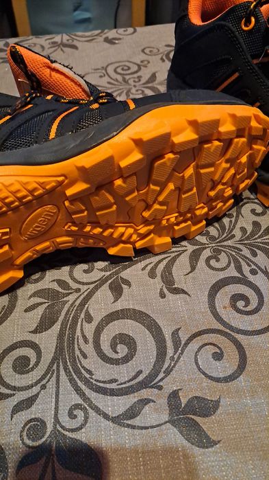 Nowe buty robocze s1 rozmiar 40