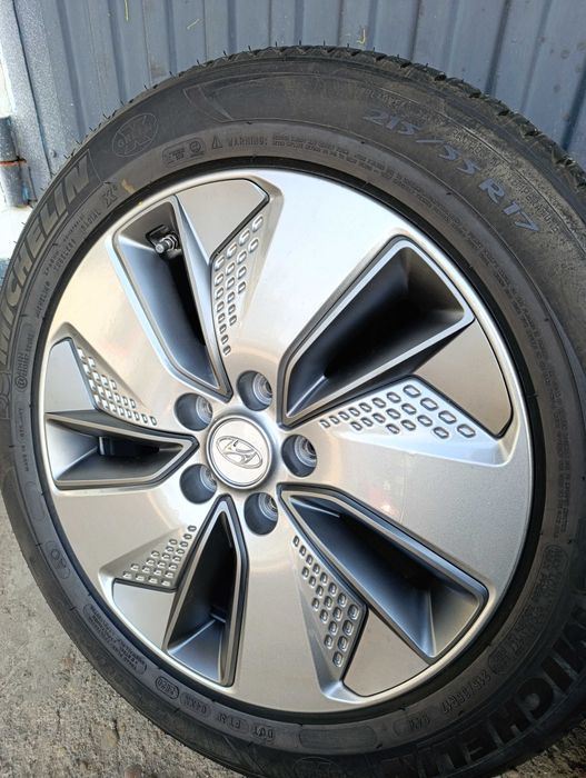 Koła Kia Optima, Niro, Hyundai Kona 5x114,3 7J ET50 215/55R17 Michelin