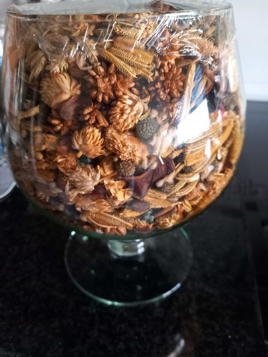 Potpourri em peça decorativa de vidro