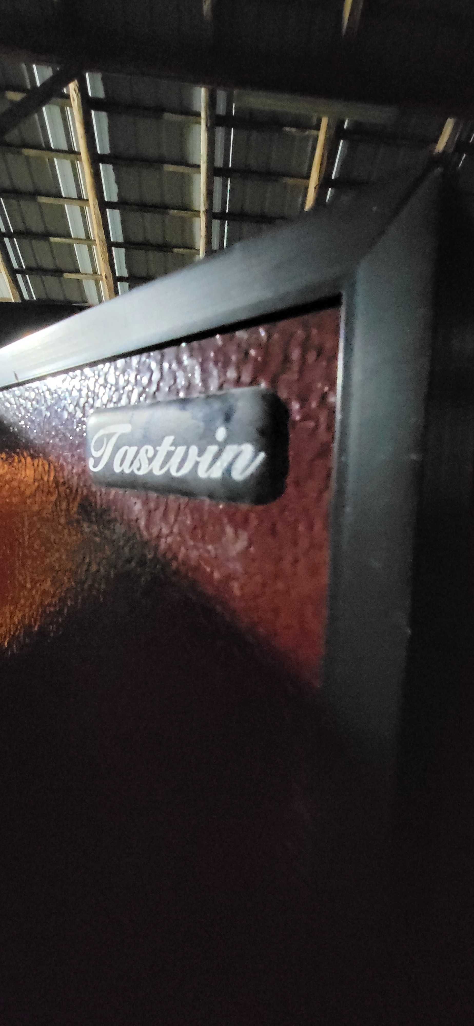 Piwniczka na Wino Chłodnia TastVin Lodówka na wina Chłodziarka Do Win