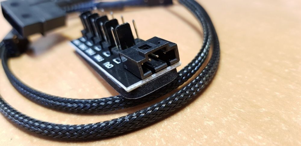 Переходник управляемый MOLEX на 5 кулеров 4 pin 40см hub кулер fan