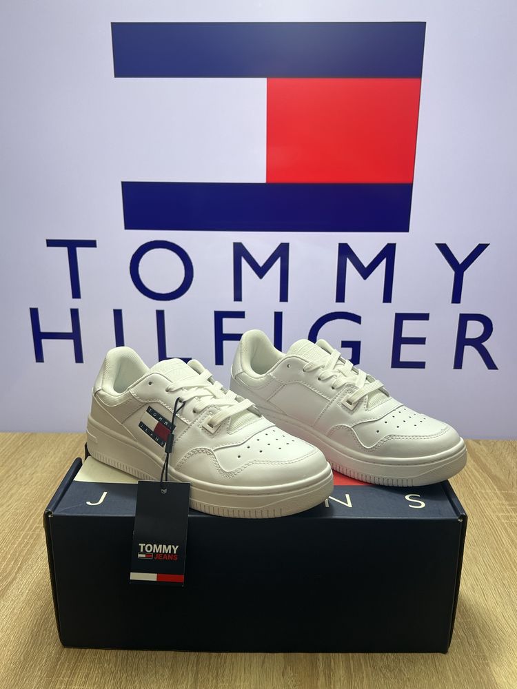 Жіночі Tommy Jeans Снікерcи Tjw Retro Basket Ess EN0EN02505 Білий