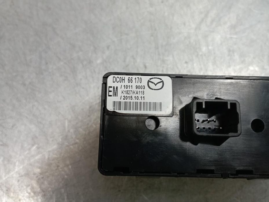 Comando / botão / interruptor multifunções MAZDA CX-3 (DK)