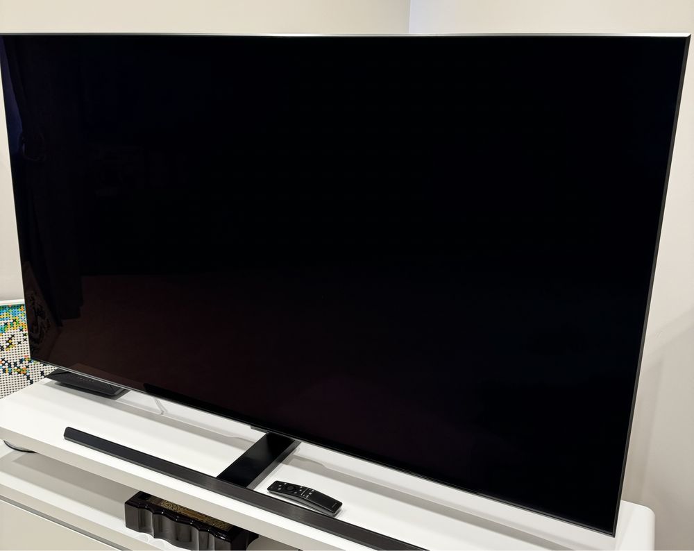 Телевизор Samsung QE65Q82R