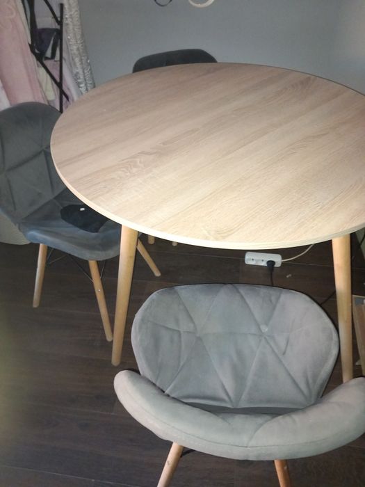 Krzesła welurowe 4 szt