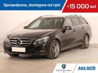 Mercedes-Benz Klasa E E 200 Avantgarde , Automat, Skóra, Navi, Klimatronic, Tempomat,