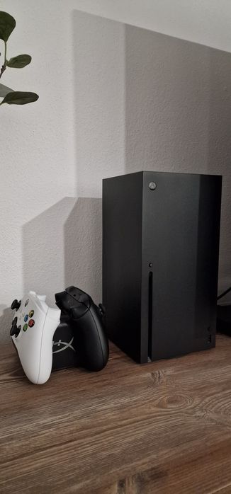 Consola Xbox Series X [1 TB]  + 2x Comando Wireless