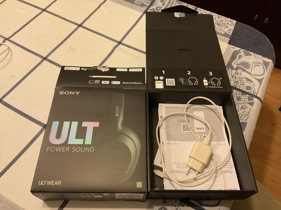 Sony ULT Wear Headphones cinzentos
