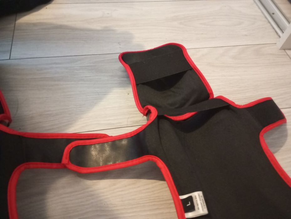 Ochraniacze na piszczele czerwone L