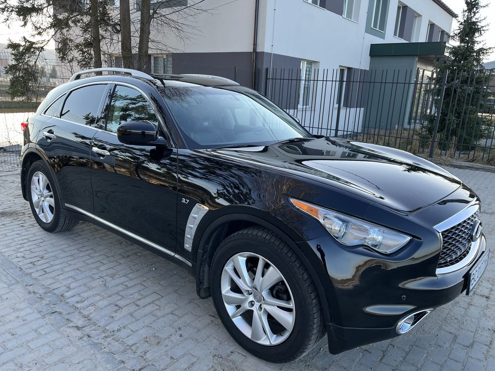 Продам Infiniti QX70