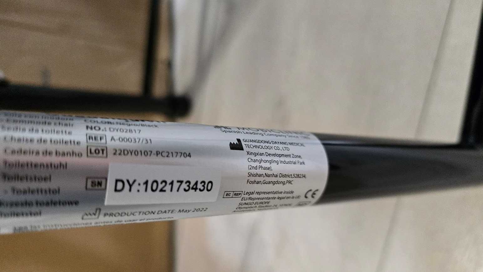 Mobiclinic Krzesło toaletowe WC siedzisko z otworem składane max 100kg