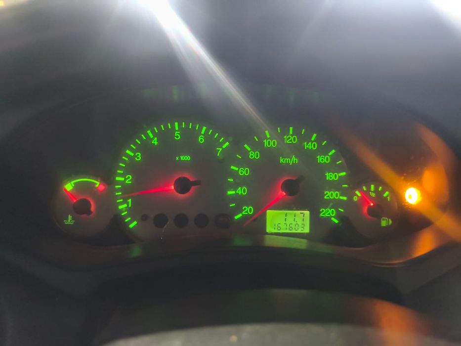 Ford focus 1.6 a gasolina