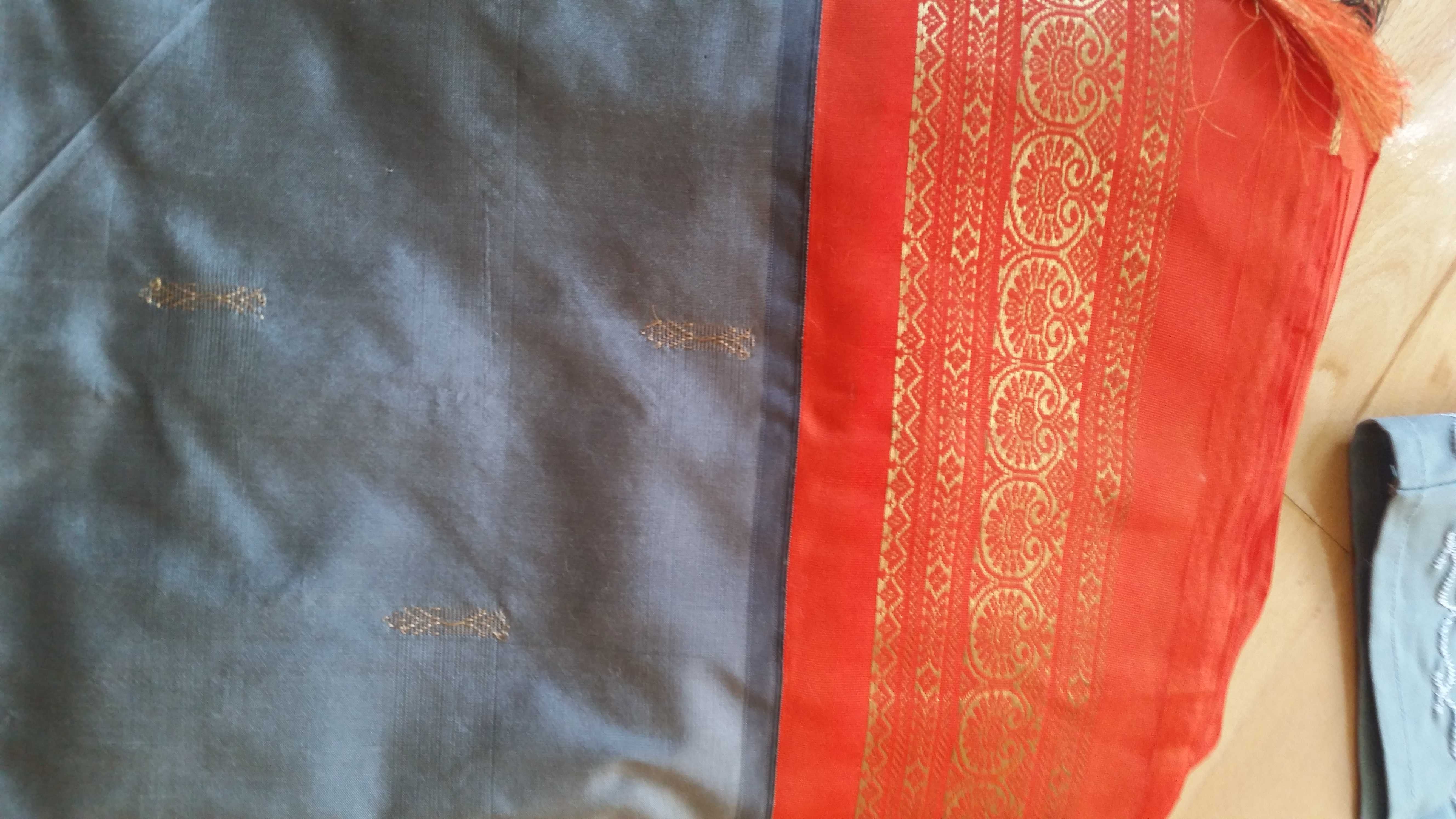 Kupon materiału materiał 100% jedwab INDIE SARI/SAREE + halka i spinka