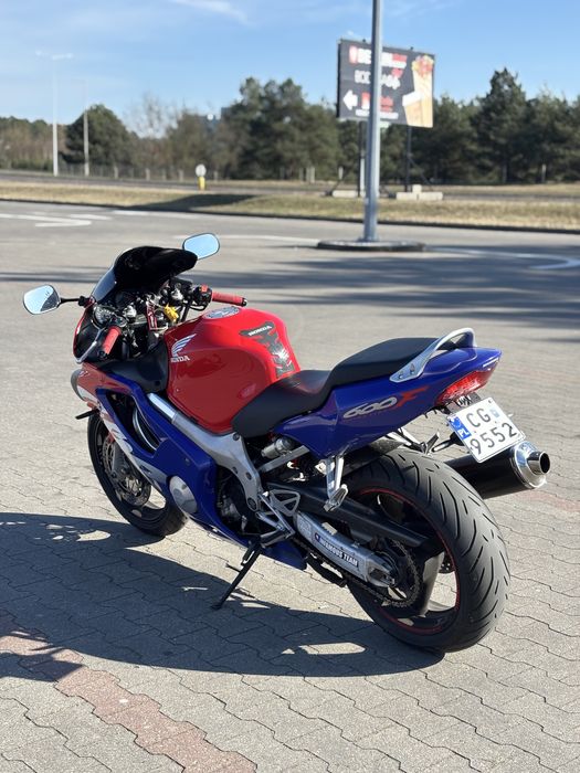 Honda CBR 600 F4 1999r PC35