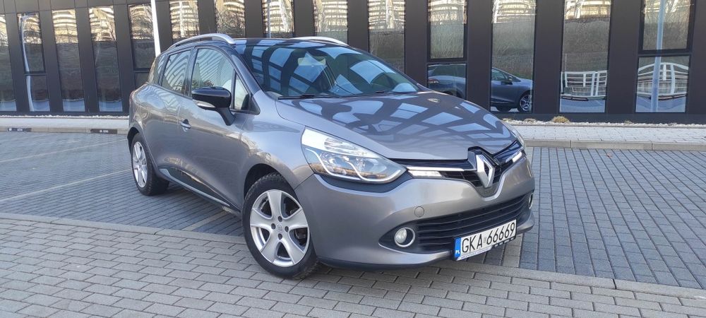 Renault Clio benzyna LED tablet keyless tempomat FAKTURA