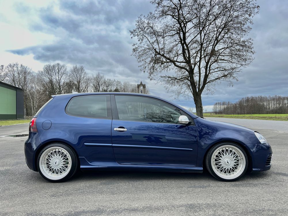 Volkswagen Golf 5 R32