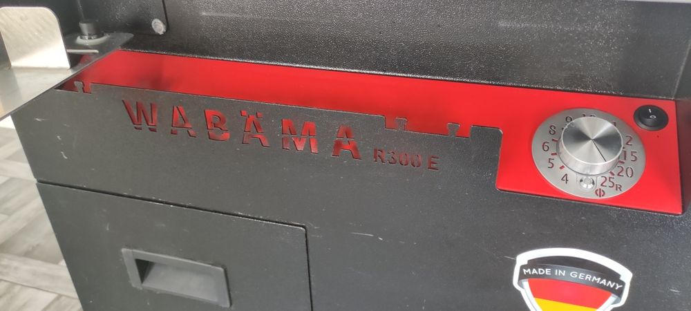 Професійна хліборізка з регулюванням товщини Wabama
