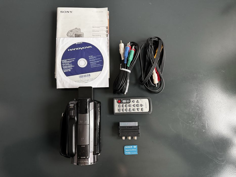 Відеокамера Sony Handycam HDR-XR520VE - Full HD, 240GB HDD