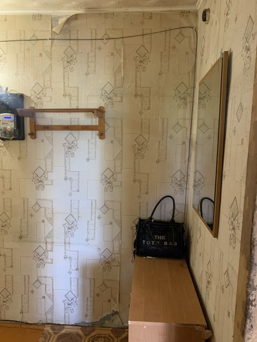 Продам 2к кв 5/5 ул Академика Янгеля 1