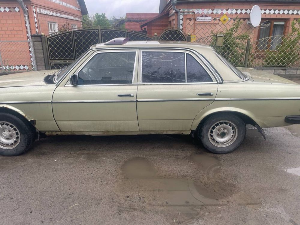 Продам Mercedes W123