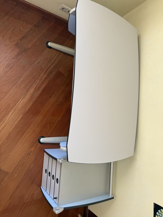 Парта mall яка зростає з дитиною