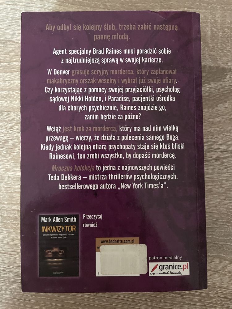 Mroczna kolekcja , T. Dekker